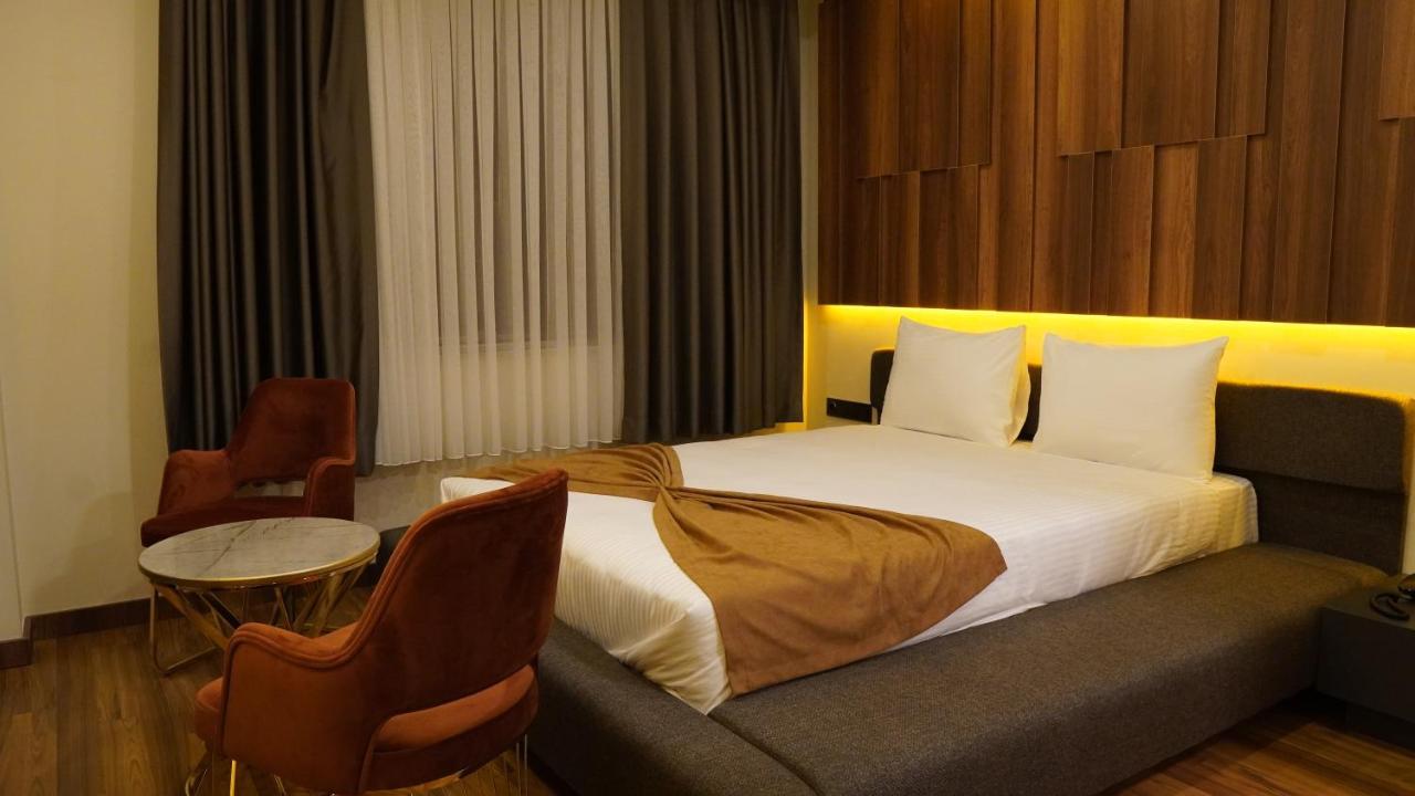 Amber Palace Hotel อิสตันบูล ภายนอก รูปภาพ